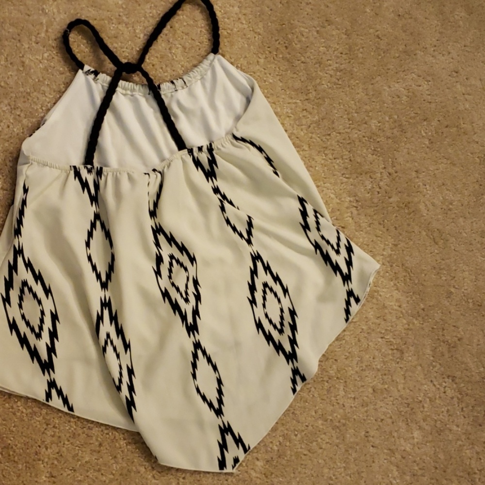 Top - Picture 2 of 3